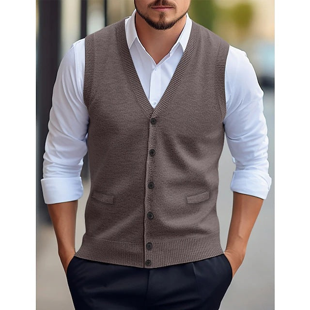 Cardigan sans manches homme chic, idéal pour look décontracté-élégant. Mode masculine intemporelle.