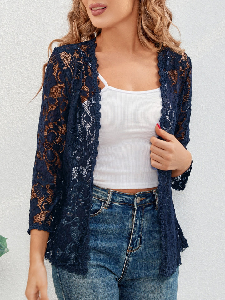 Cardigan femme en dentelle fine et transparente, léger et doux, pour une touche d'élégance printanière.