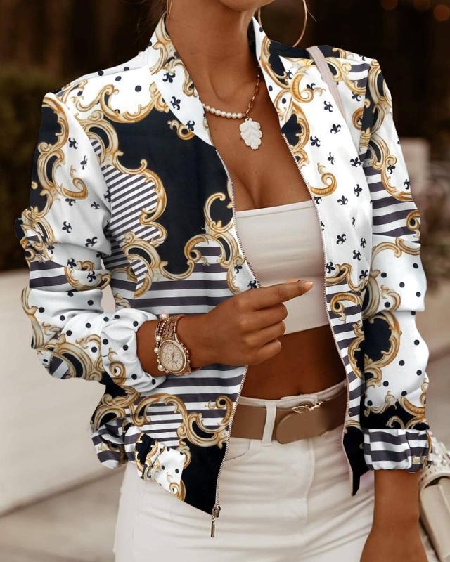Veste femme bleue à manches longues, élégante et légère. Idéale pour superposition mode féminine.