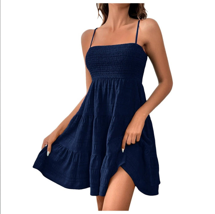 Robe courte texturée fluide femme, coupe A-line, idéale pour l'été. Chic et décontractée.