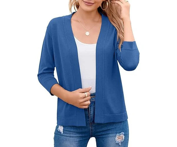 Cardigan femme à coupe courte, ouvert. Un ajout élégant et polyvalent pour toute garde-robe mode féminine.