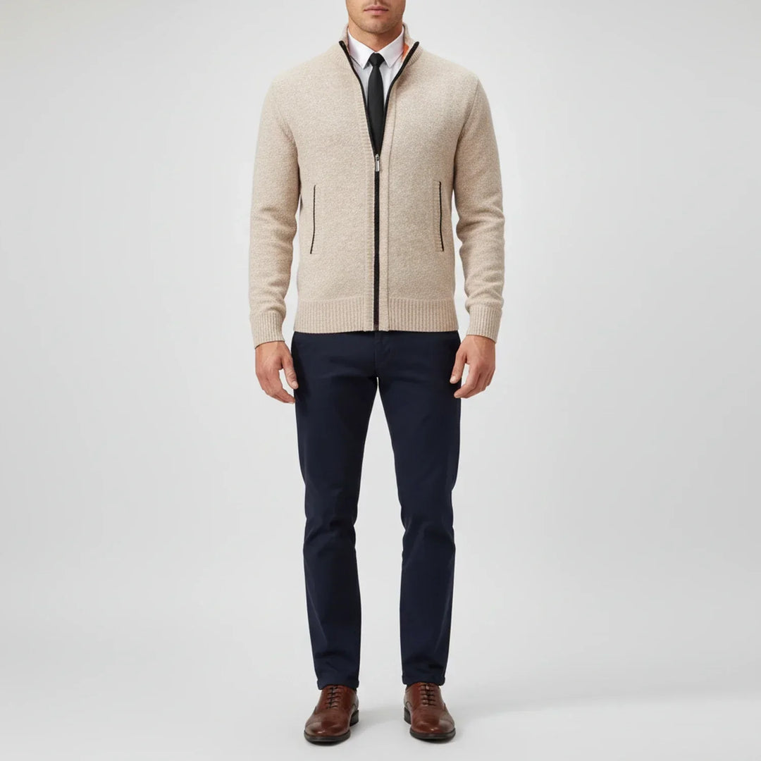 Chandail homme élégant et polyvalent, pull à col montant pour un confort décontracté en toute saison.