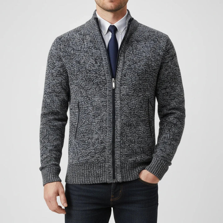 Cardigan homme anthracite, col montant zippé, style décontracté-chic, idéal pour l'hiver et le froid.