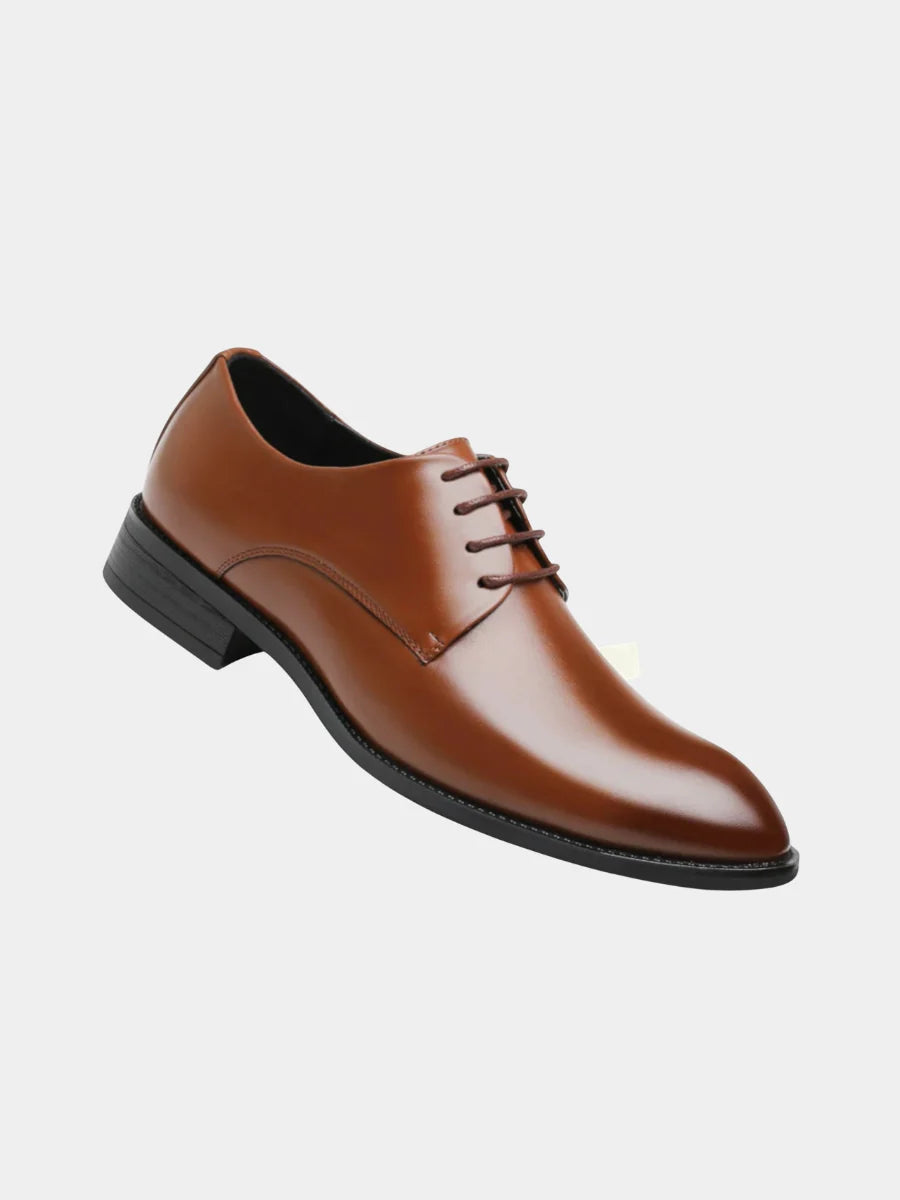 Paire de Derbys élégantes à lacets pour hommes, design intemporel, pour bureau ou soirées spéciales.