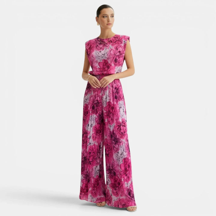 Ensemble deux pièces femme élégant: top sans manches et pantalon large fluide. Idéal été, mode décontractée chic.