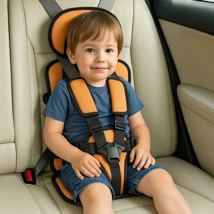 Vue d'ensemble du siège d'appoint portable, parfait pour la sécurité des enfants en voiture.