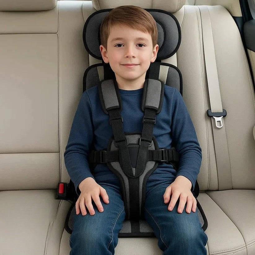 Siège enfant voyage : un accessoire auto léger, compact et sécuritaire.