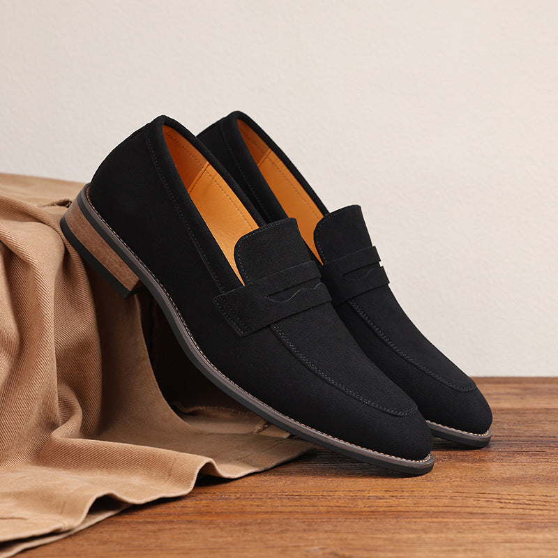 Derby homme classique en cuir noir, élégant et confortable pour la ville.