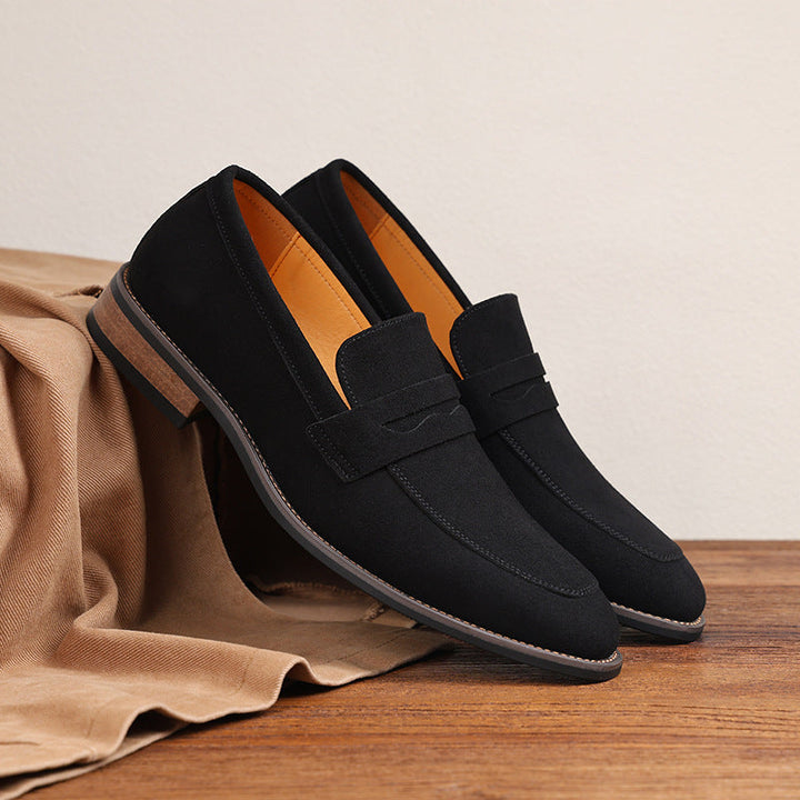 Derby homme classique en cuir noir, élégant et confortable pour la ville.