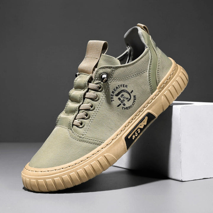 Semelle ultra-légère de la sneaker homme. Amorti confortable et design respirant pour un style urbain décontracté.