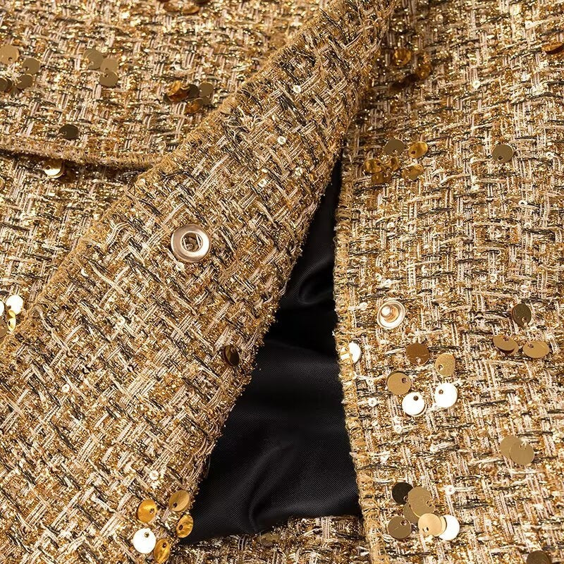 Veste femme chic à sequins lumineux et coupe ample. Parfaite pour un style moderne, de jour comme de soirée.