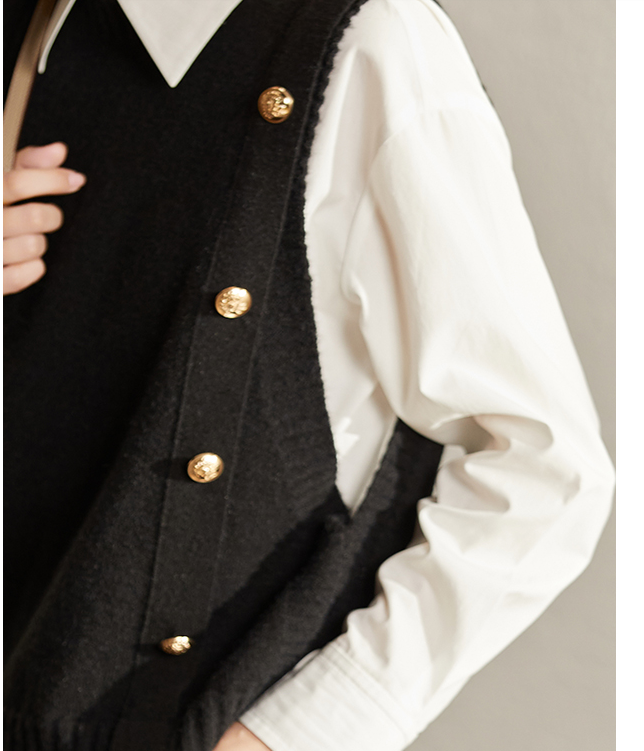 Gilet femme élégant et décontracté avec effet superposé. Parfait pour compléter votre tenue au printemps-automne.