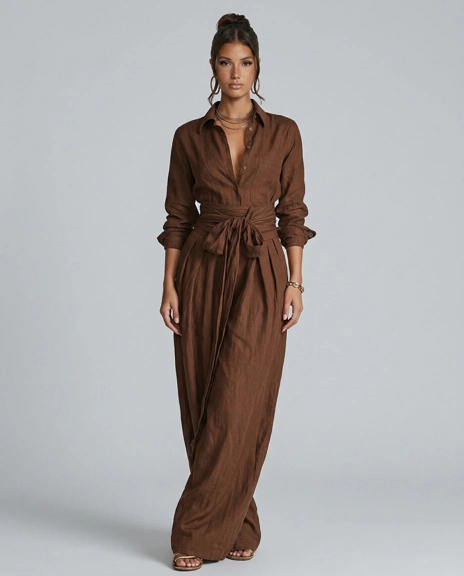 Chic ensemble femme deux pièces lin coton, chemisier et pantalon large avec ceinture nouée. Confort décontracté.