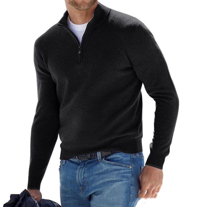 Pull tricot homme basique, doux et confortable. Parfait pour un style décontracté ou élégant en toute saison.