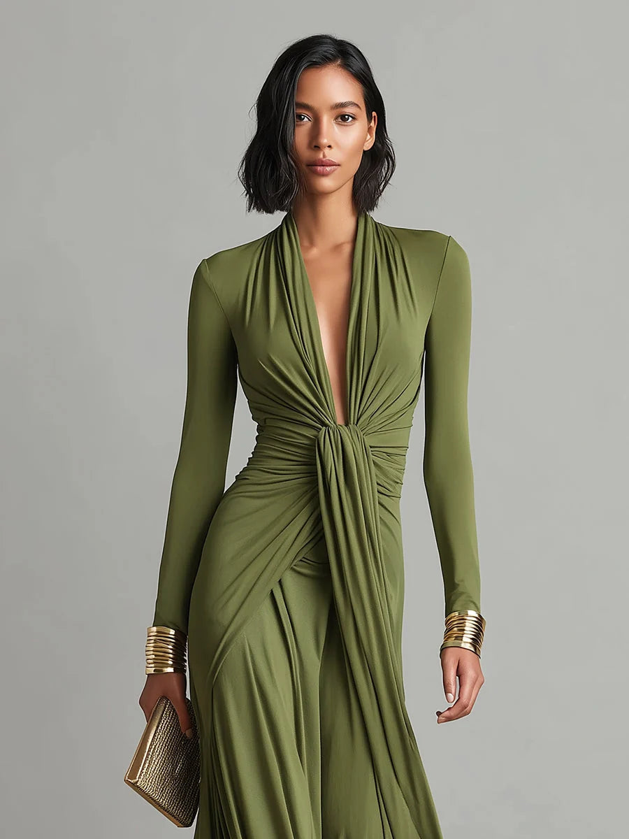 Robe longue femme texturée vert armée, coupe fluide pour un style français élégant. Mode printemps-été.