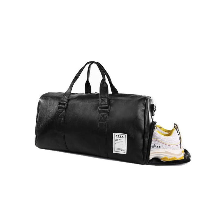 Sac de sport homme noir, résistant et léger. Idéal pour salle de gym, voyage ou entraînement de fitness quotidien.