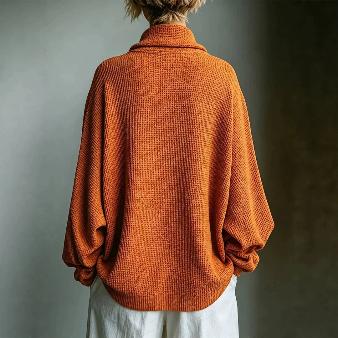 Pull femme confortable et élégant, col roulé, maille nid d'abeille. Idéal pour un look décontracté d'hiver.