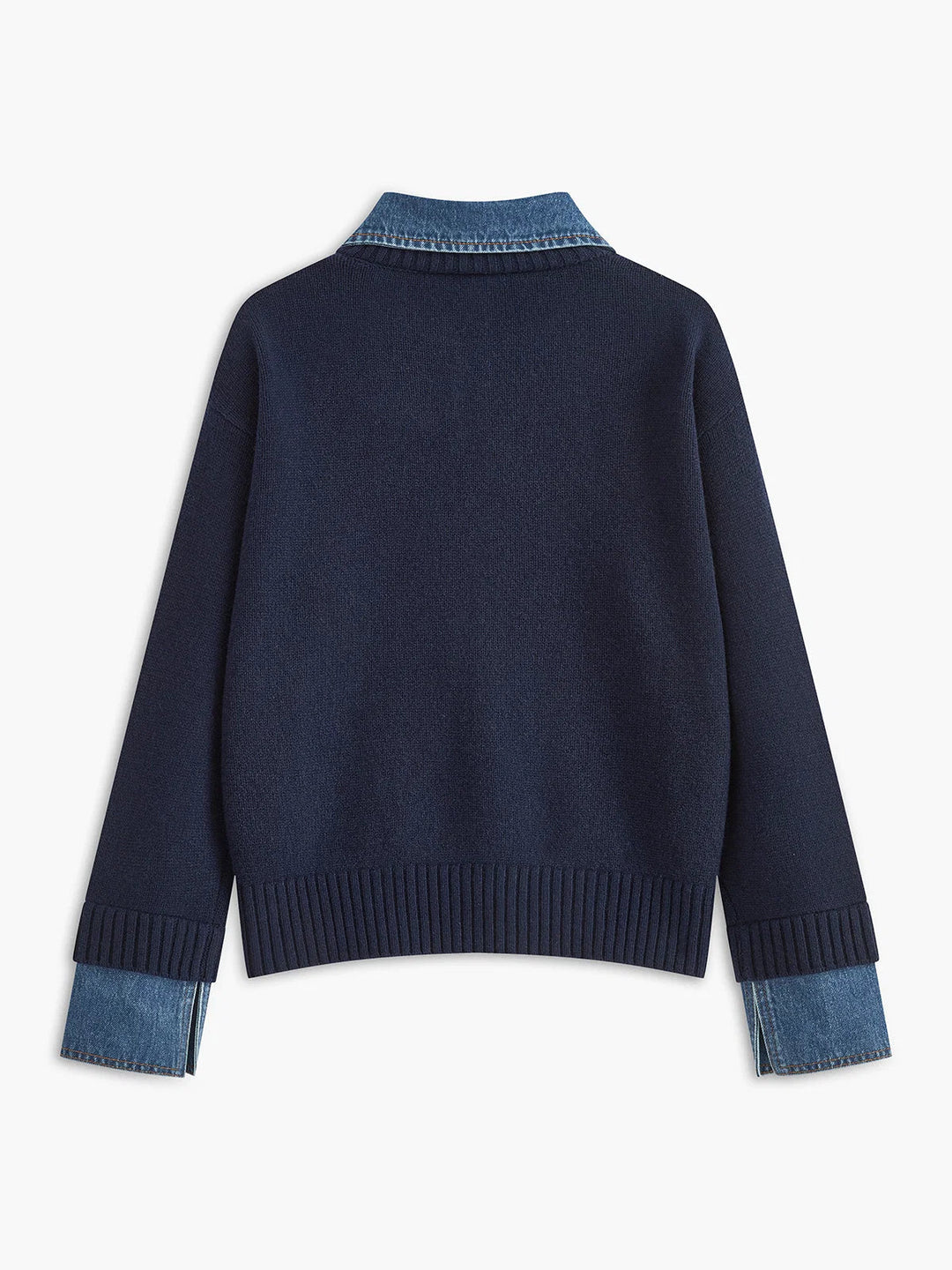 Pull femme automne/hiver, design superposé unique avec col chemise denim. Confortable et polyvalent.