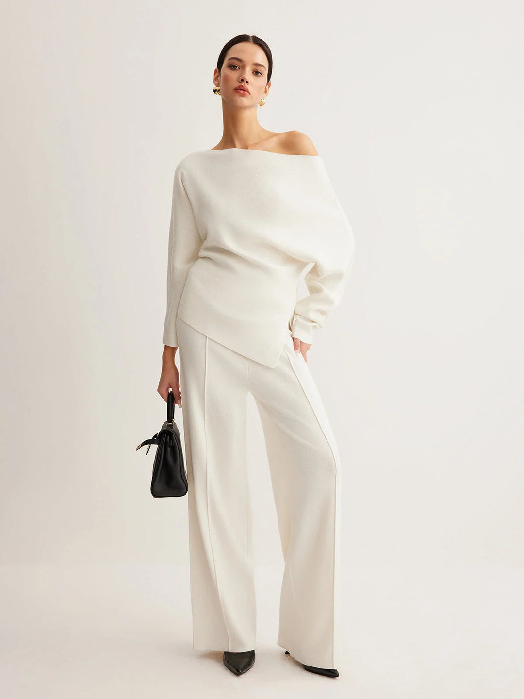 Pull femme chic, col bateau, manches longues, confortable pour automne-hiver.