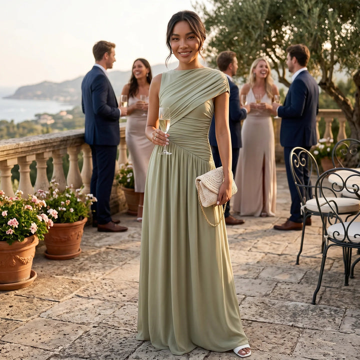 Élégante robe bodycon asymétrique pour femme, plissée et taille haute, parfaite pour soirées.