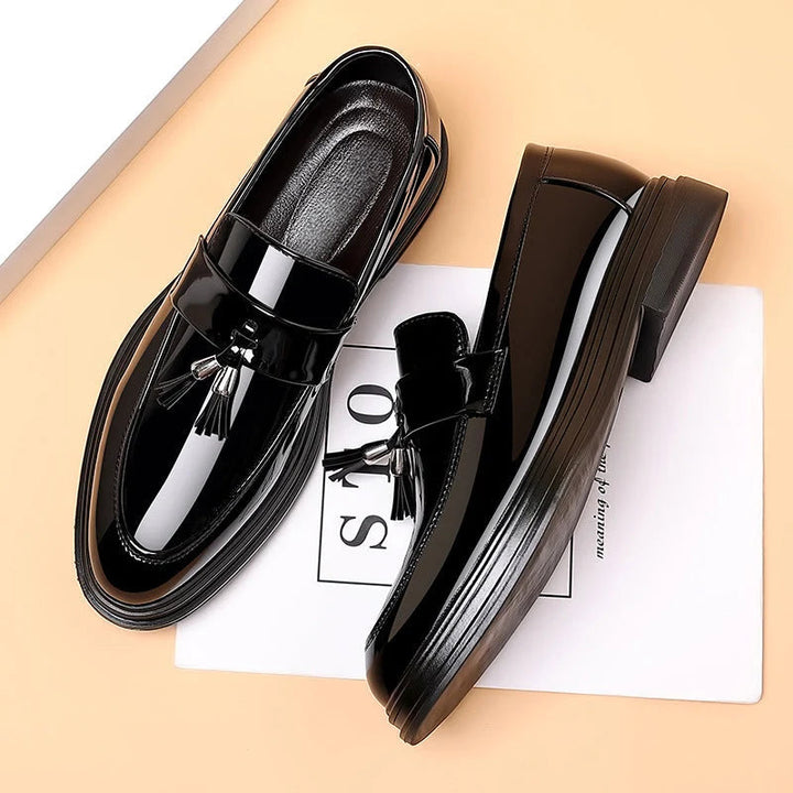 Design élégant et confort optimal pour ces mocassins hommes noirs, chaussures souples et durables, à enfiler facilement.