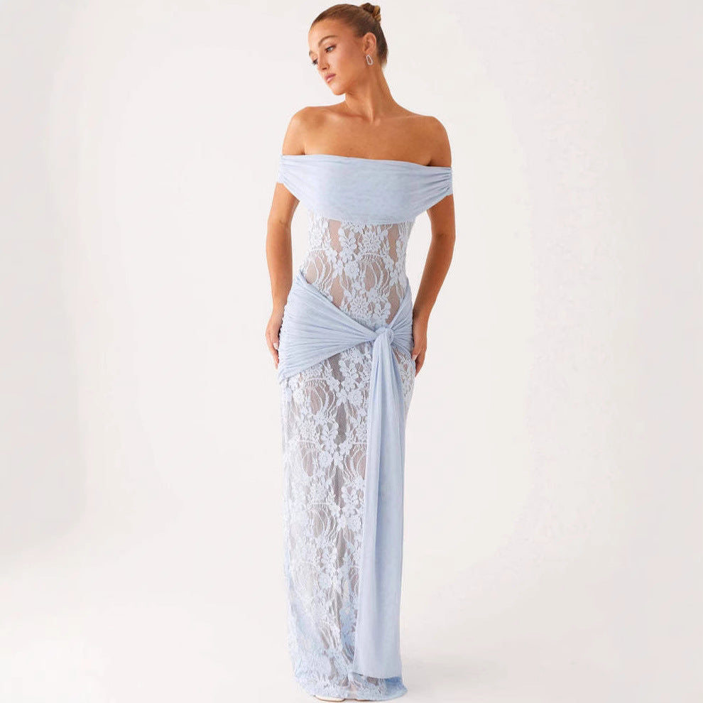 Robe fourreau femme ajustée, design sophistiqué avec dentelle découpée et élégance transparente.