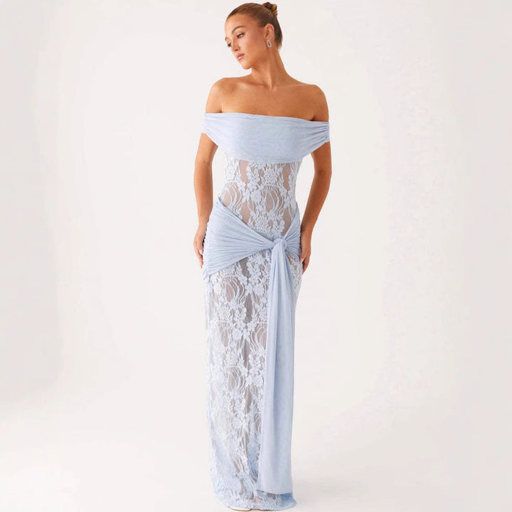 Robe fourreau femme ajustée, design sophistiqué avec dentelle découpée et élégance transparente.