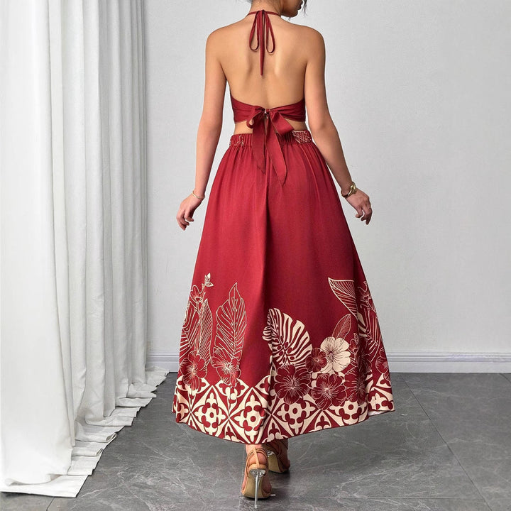 Ensemble fleuri femme élégant pour l'été, motif floral moderne, confort assuré. Prêt-à-porter mode.