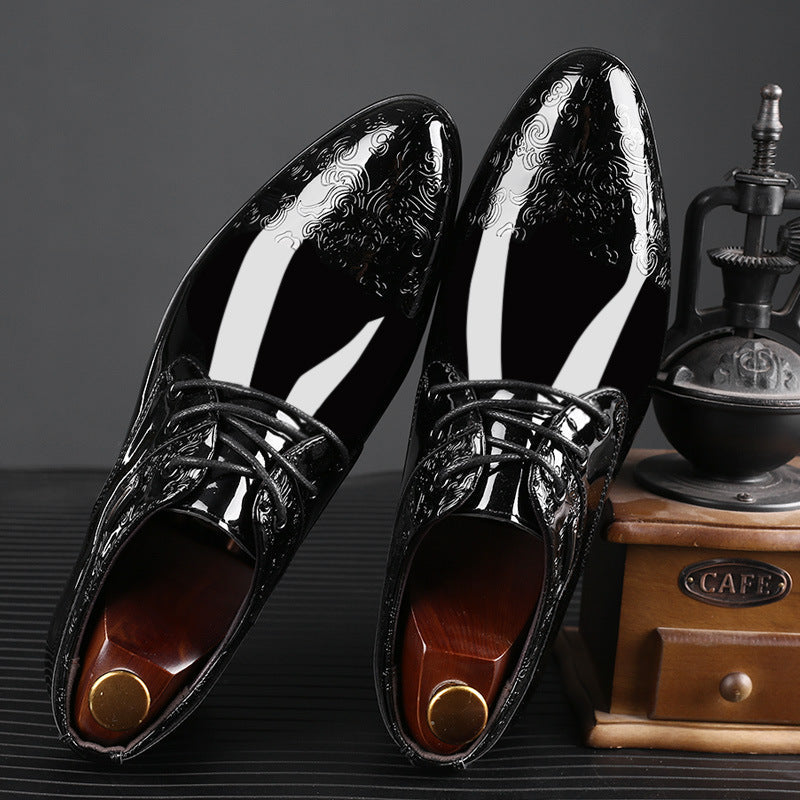 Derby homme noir élégant, finition brillante pour un look professionnel. Chaussure formelle confortable et moderne.