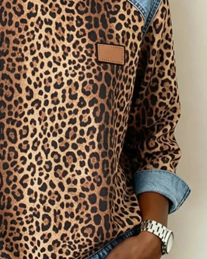 Sweatshirt femme confortable en patchwork, col rond, motif floral embossé. Parfait pour l'hiver.