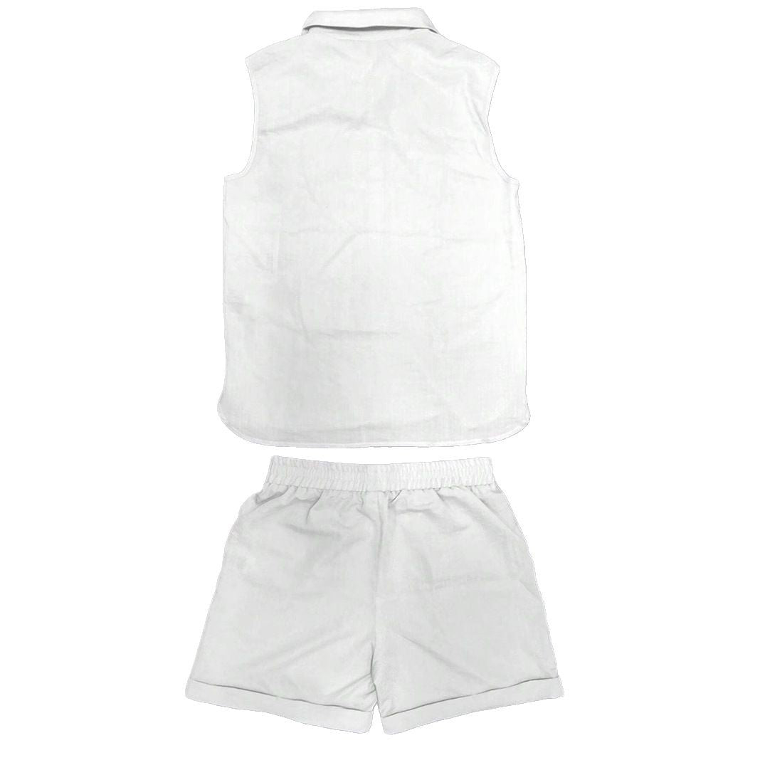 Texture douce et légère de l'ensemble homme en coton mélangé, idéal pour un confort estival décontracté.