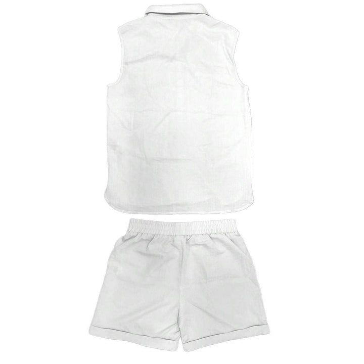 Texture douce et légère de l'ensemble homme en coton mélangé, idéal pour un confort estival décontracté.