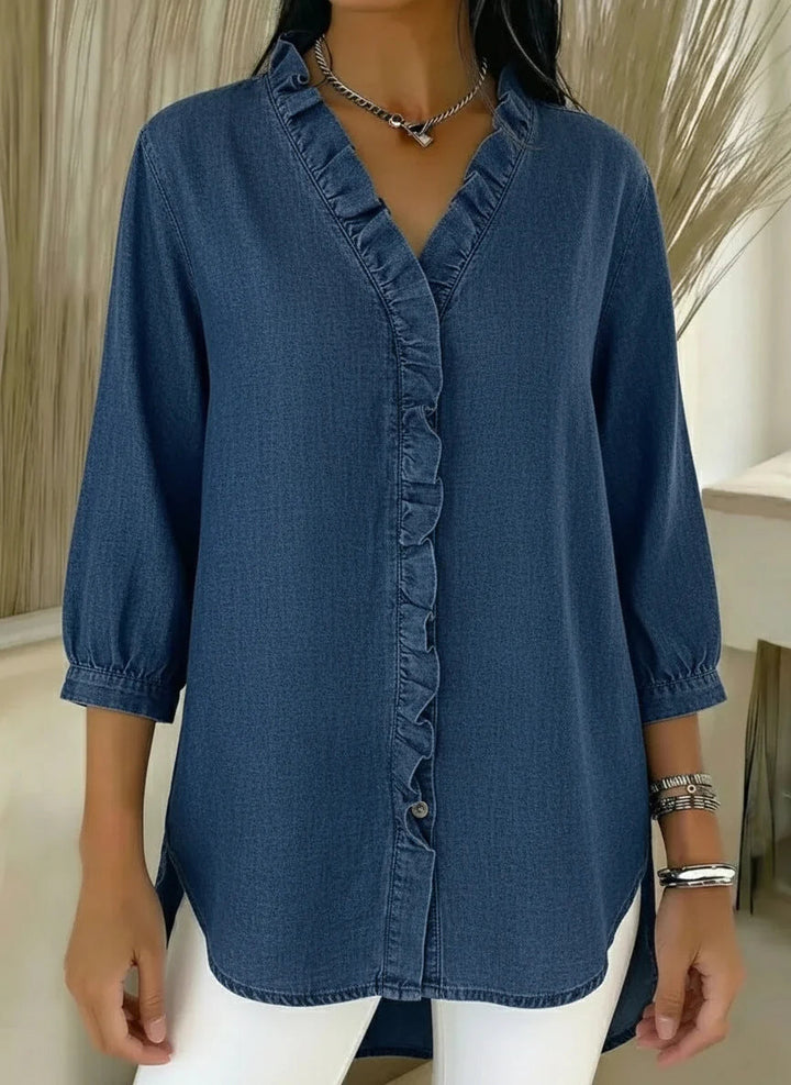 Top femme denim décontracté à col V, volants et coupe droite. Idéal pour un style chic et confortable.