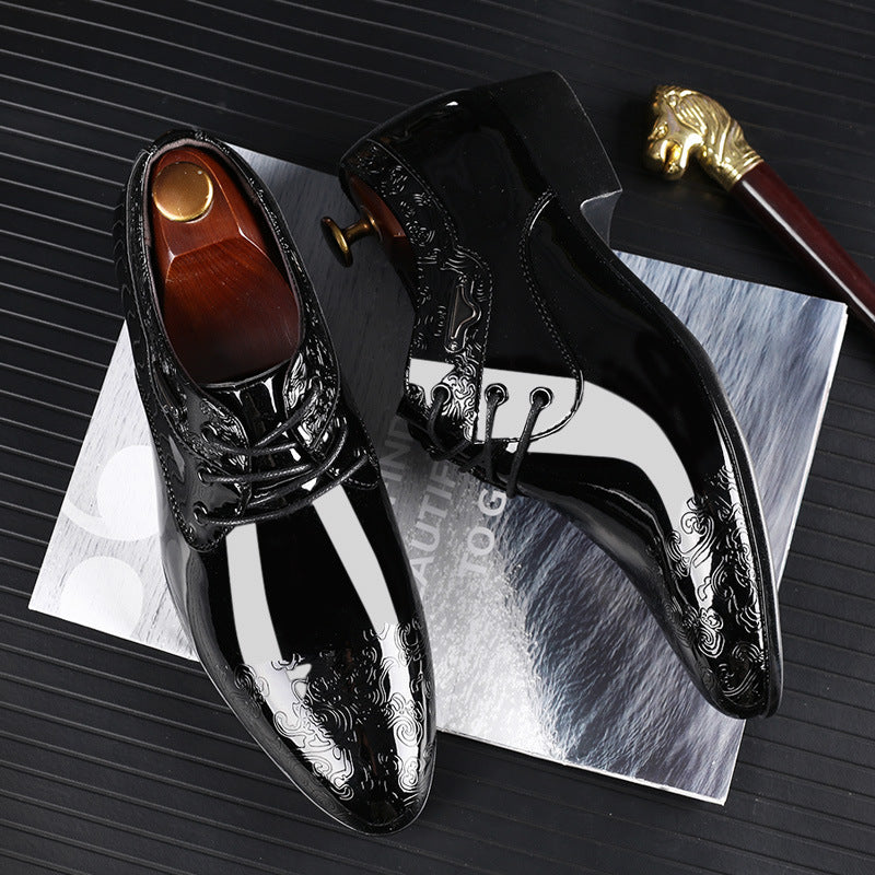 Chaussure homme Derby noire brillante. Style classique, finition haut de gamme, parfaite pour événements formels et soirées.