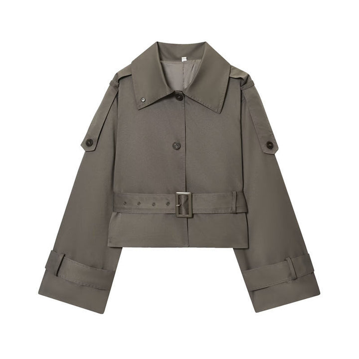 Manteau long femme élégant noir, col montant. Vêtement d'hiver chic et confortable pour une allure sophistiquée.