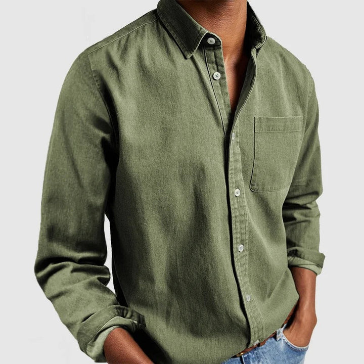 Chemise homme ajustée manches longues, col classique. Élégance et confort pour un style impeccable.