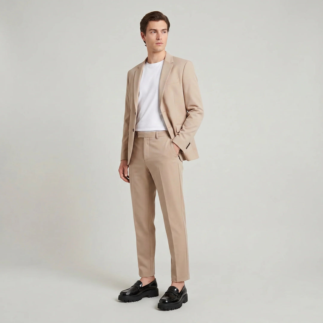 Chaussures homme : mocassins noirs à plateforme combinant élégance, confort et style tendance pour un look contemporain.