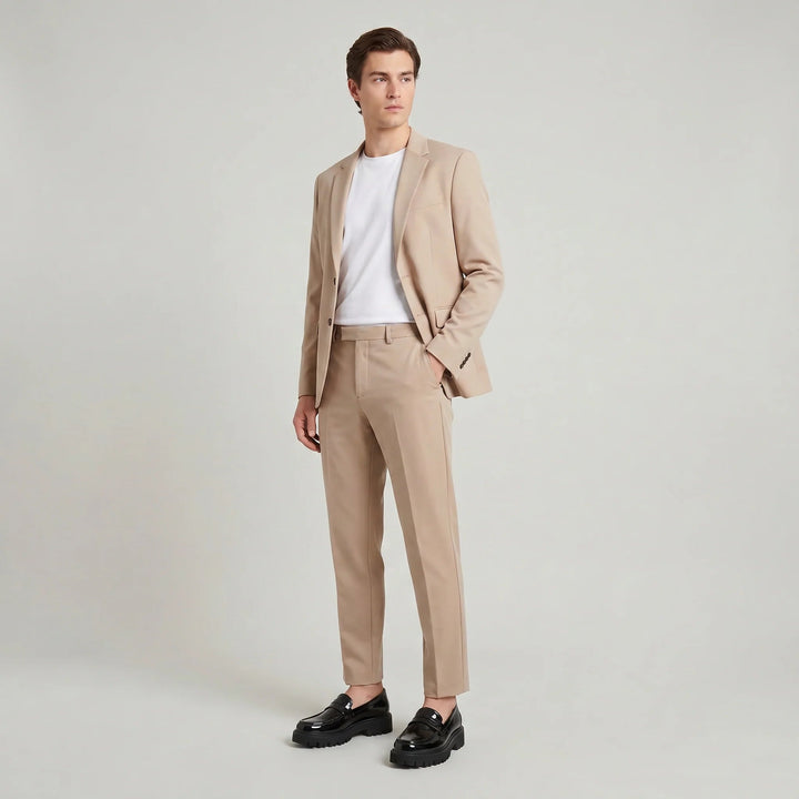 Chaussures homme : mocassins noirs à plateforme combinant élégance, confort et style tendance pour un look contemporain.