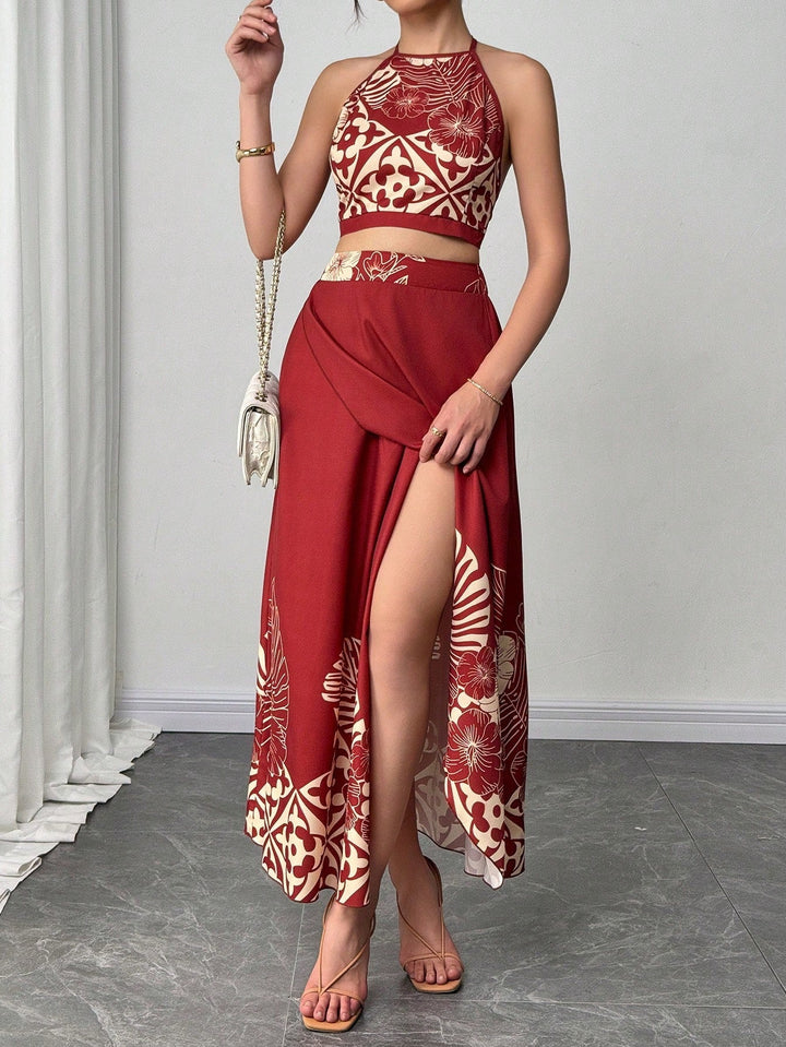 Vêtement femme deux pièces fleuri, coupe slim, idéal pour une tenue printanière chic et confortable.