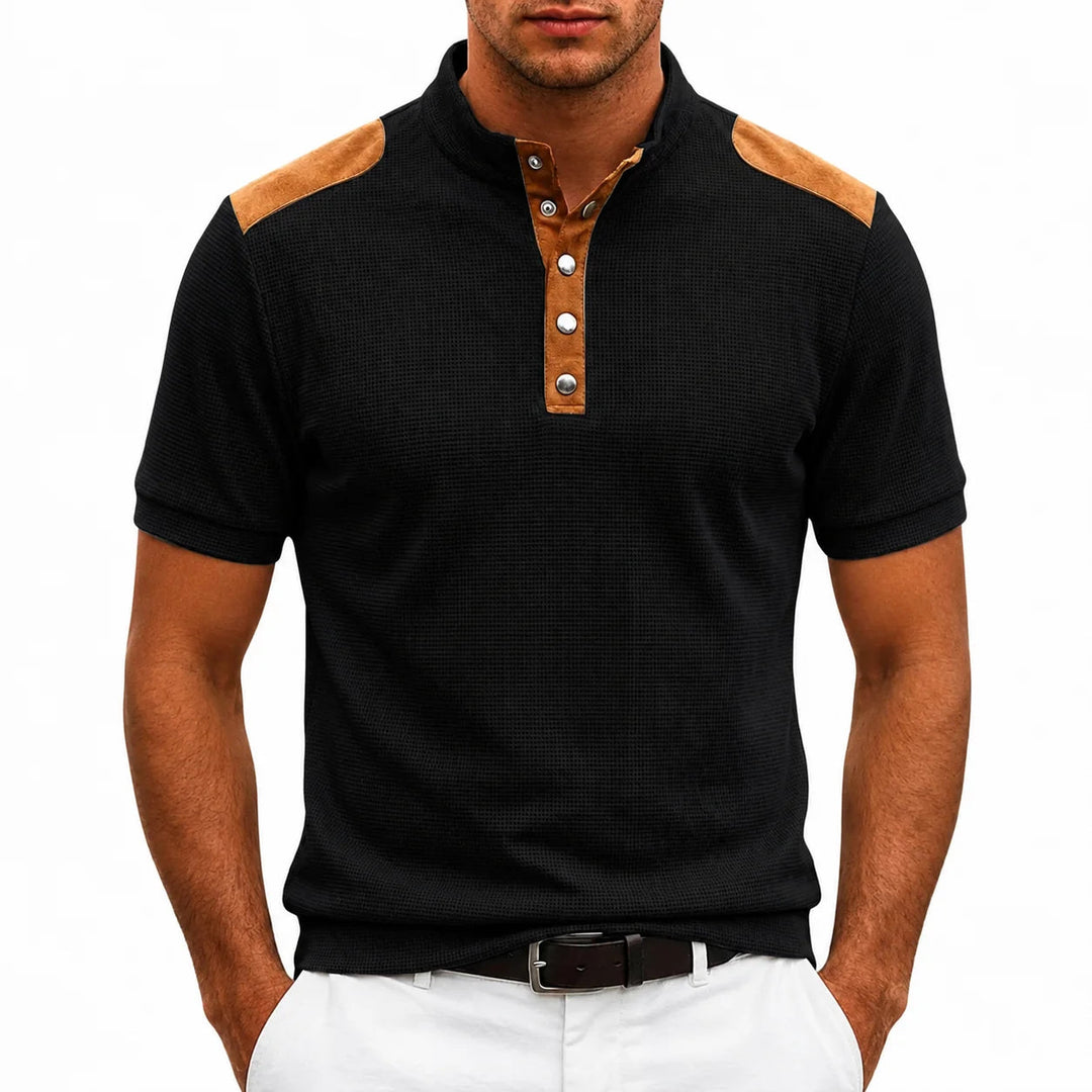 T-shirt homme à col montant boutonné, style moderne casual chic. Design avec panneaux contrastants pour un look élégant.