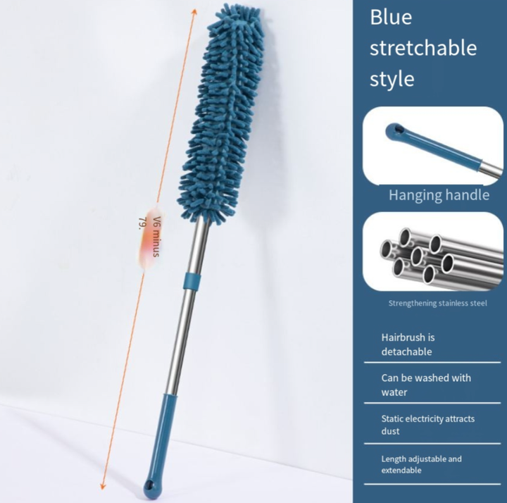 Vue de l'action: plumeau télescopique LuxeDust en microfibre atteignant une hauteur pour nettoyer la poussière.