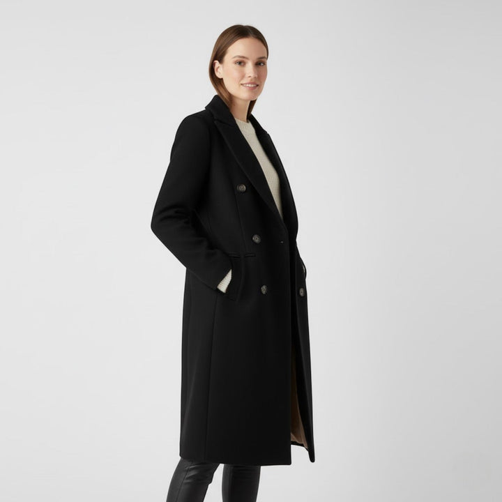 Veste femme croisée pour l'hiver, coupe sophistiquée. Ce manteau élégant assure chaleur et style raffiné.