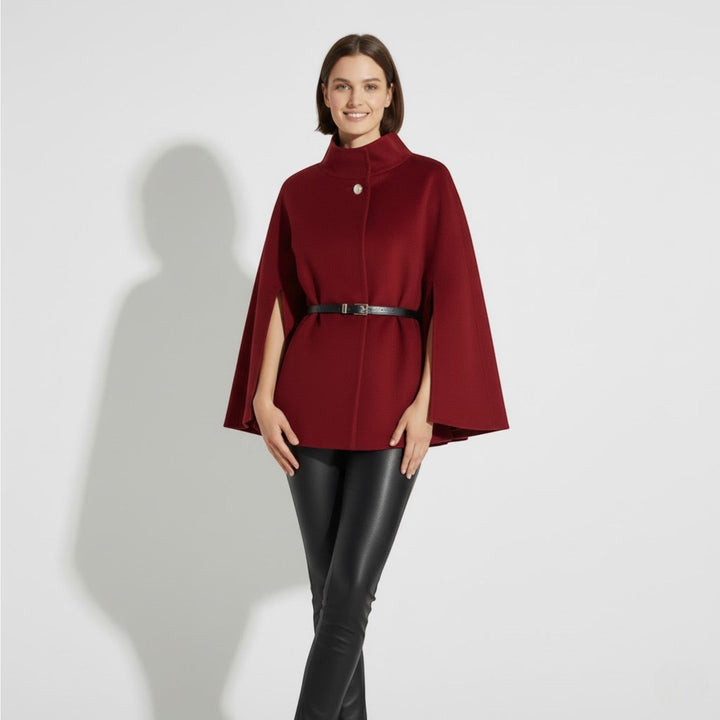 Photo produit: Manteau court femme élégant, style hiver chic, structuré. Veste tendance mi-saison.