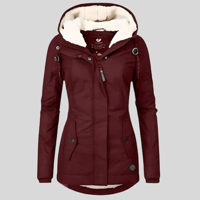 Protection hivernale avec ce manteau femme chaud, matelassé et imperméable. Confort et mode garantis.