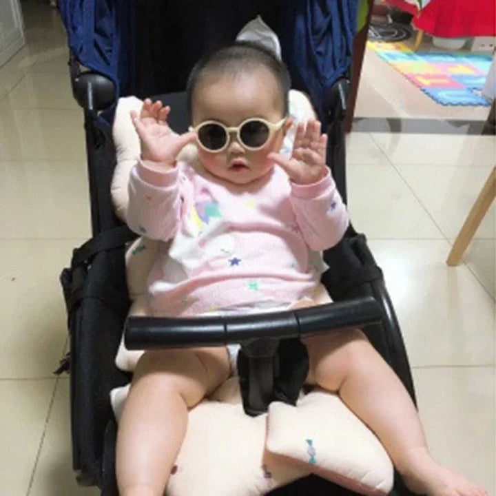 Protection UV400 pour bébé, lunettes de soleil flexibles avec sangle ajustable, sécurité et confort.