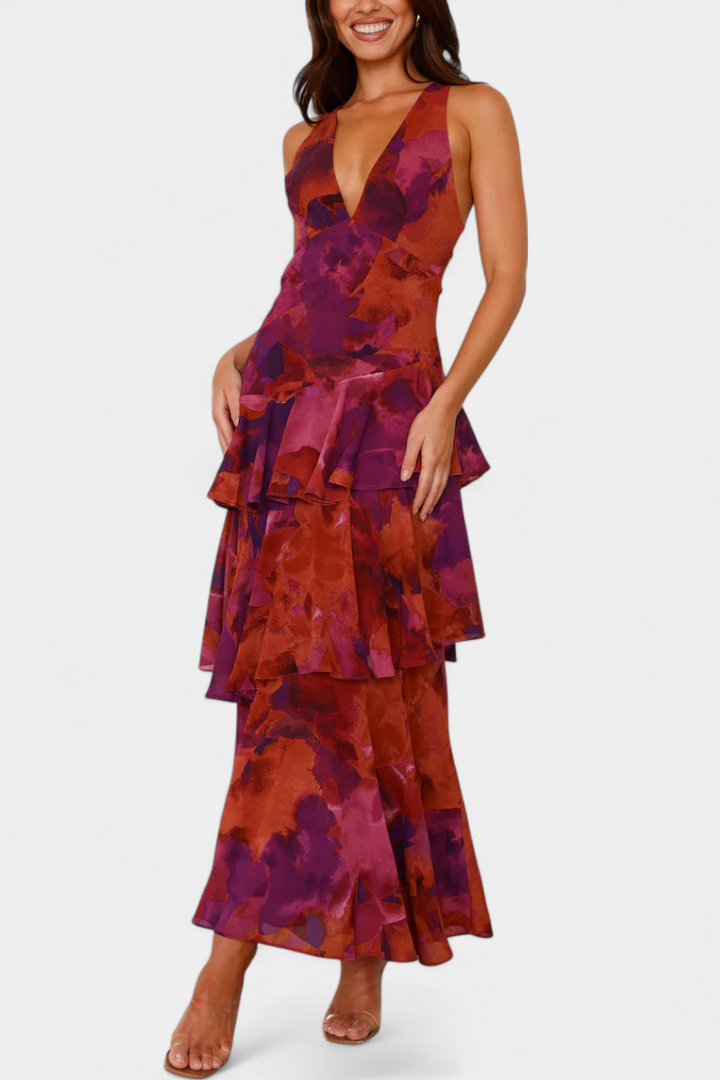 Robe longue orange fluide femme, décolleté en V. Vêtement élégant, confort léger, idéal robe de soirée.
