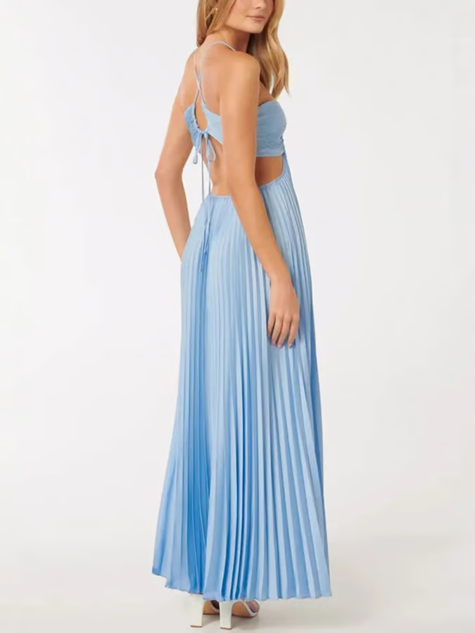 Robe femme Lina intemporelle, drapée et fluide. Confortable et polyvalente pour un look chic décontracté.