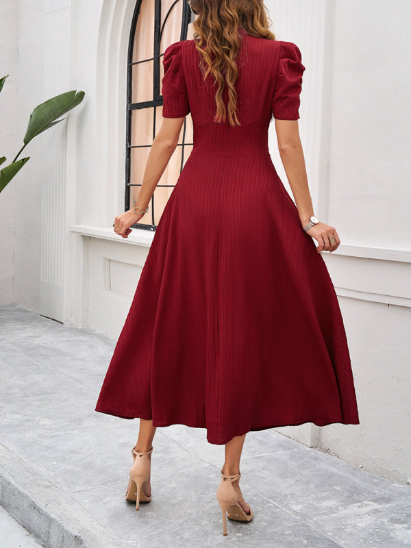 Robe élégante femme, coupe A-ligne fluide, col V. Manches bouffantes, idéale pour un look chic et raffiné.