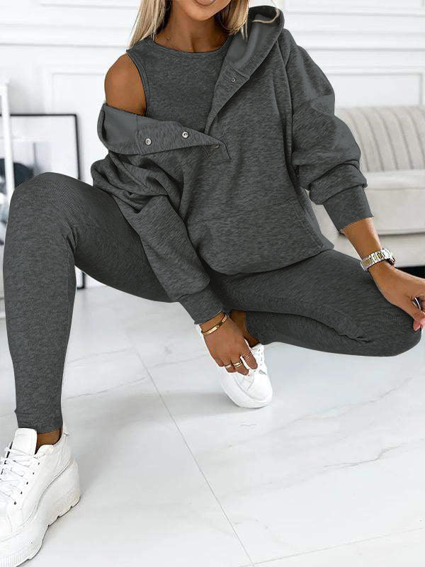 Ensemble femme gris clair Elvira, haut et pantalon doux. Idéal pour un look décontracté élégant.