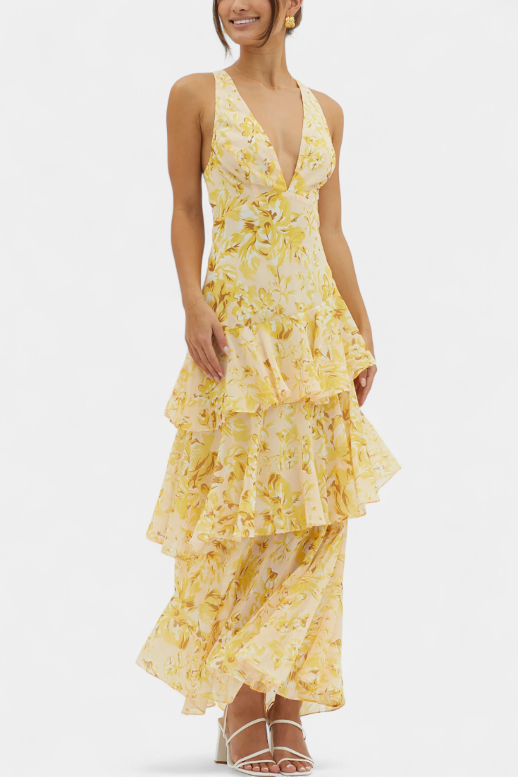 Robe longue fluide élégante femme, décolleté en V. Vêtement femme pour soirée, mode estivale, coupe flatteuse.